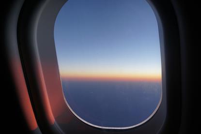 window-seat-2823723_1280