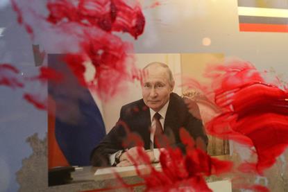 2022-02-26T213021Z_1756012353_RC2TRS997MOY_RTRMADP_3_UKRAINE-CRISIS-ROMANIA-PROTEST
